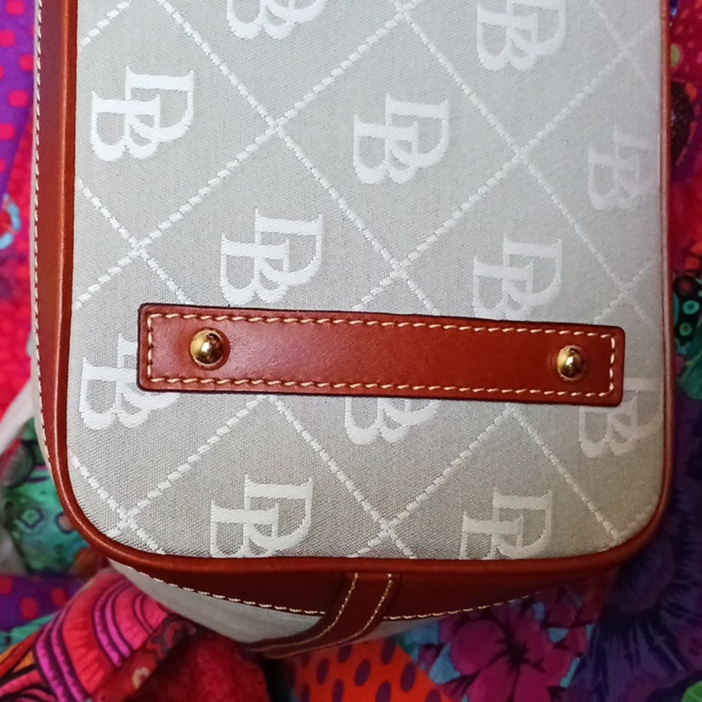 Dooney and Bourke Tote - Picture 6 of 14